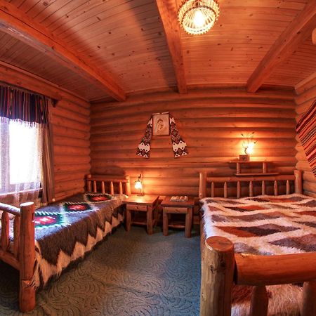 Hotel Gutsulia Буковел Екстериор снимка