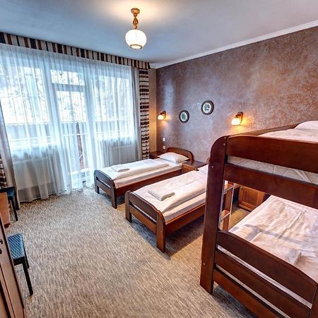 Hotel Gutsulia Буковел Екстериор снимка