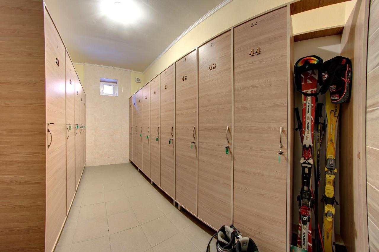 Hotel Gutsulia Буковел Екстериор снимка