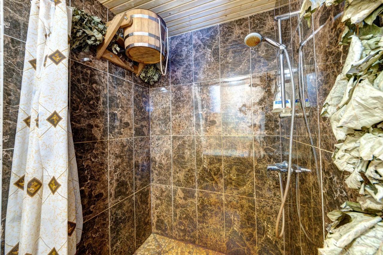 Hotel Gutsulia Буковел Екстериор снимка