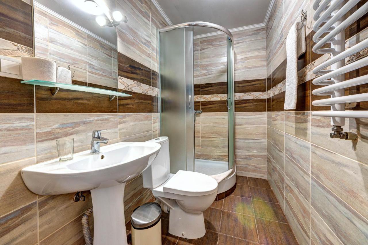 Hotel Gutsulia Буковел Екстериор снимка
